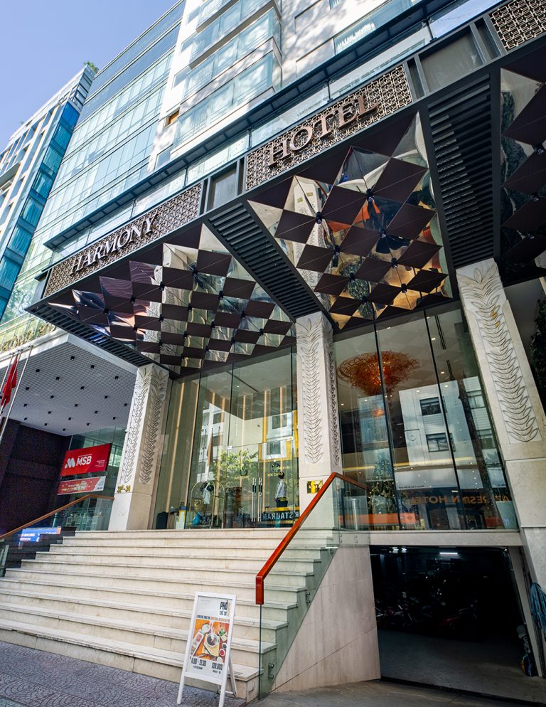 Giới thiệu Harmony Hotel