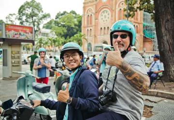 VEGAN FOOD TOUR BY SCOOTER