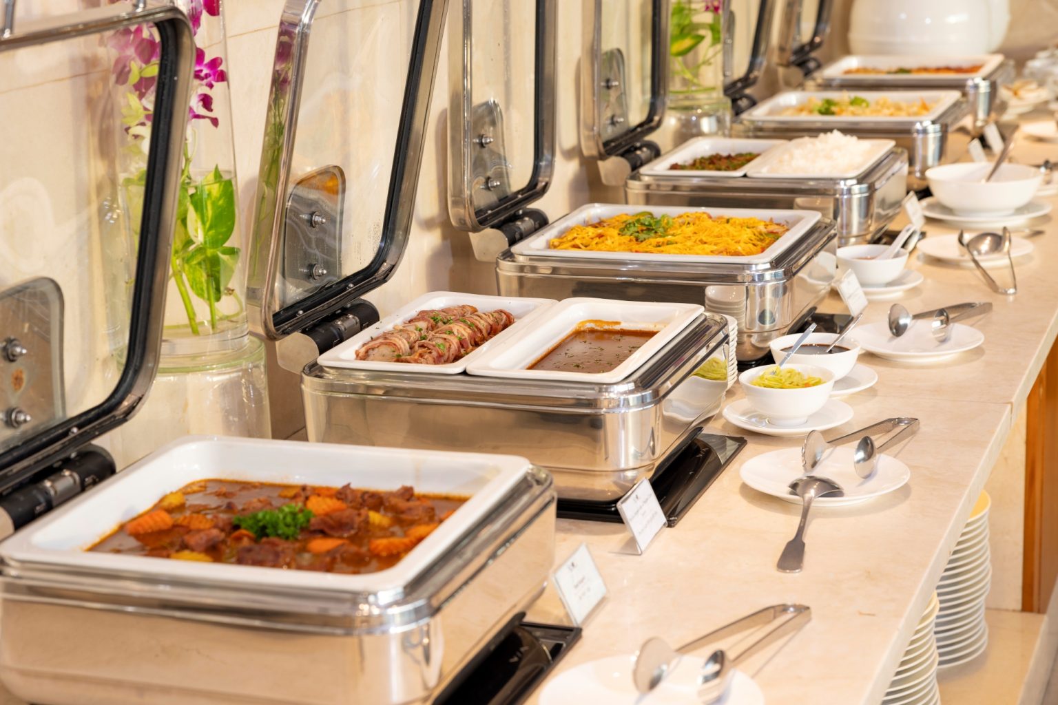 Introducing the restaurant