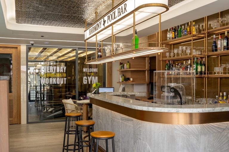 Introducing the restaurant