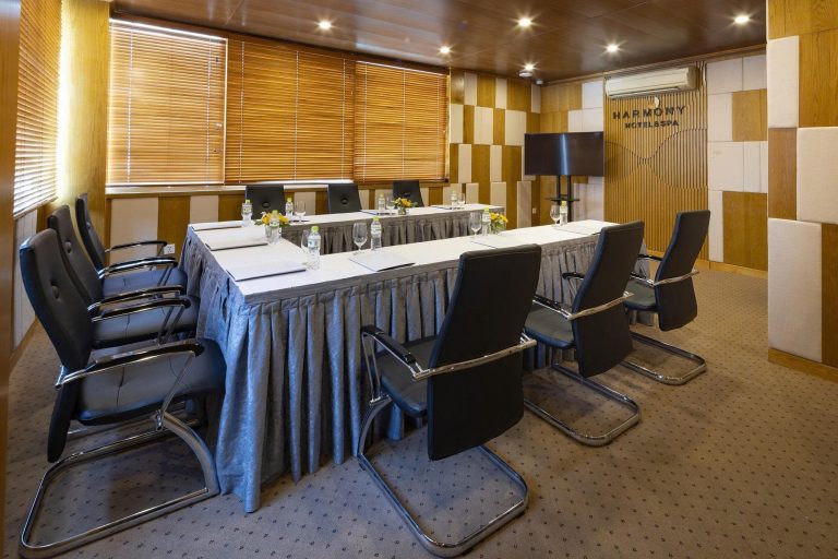 Professional Meeting Spaces – Elevating Every Event
